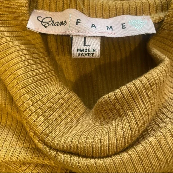 Top - Picture 2 of 2